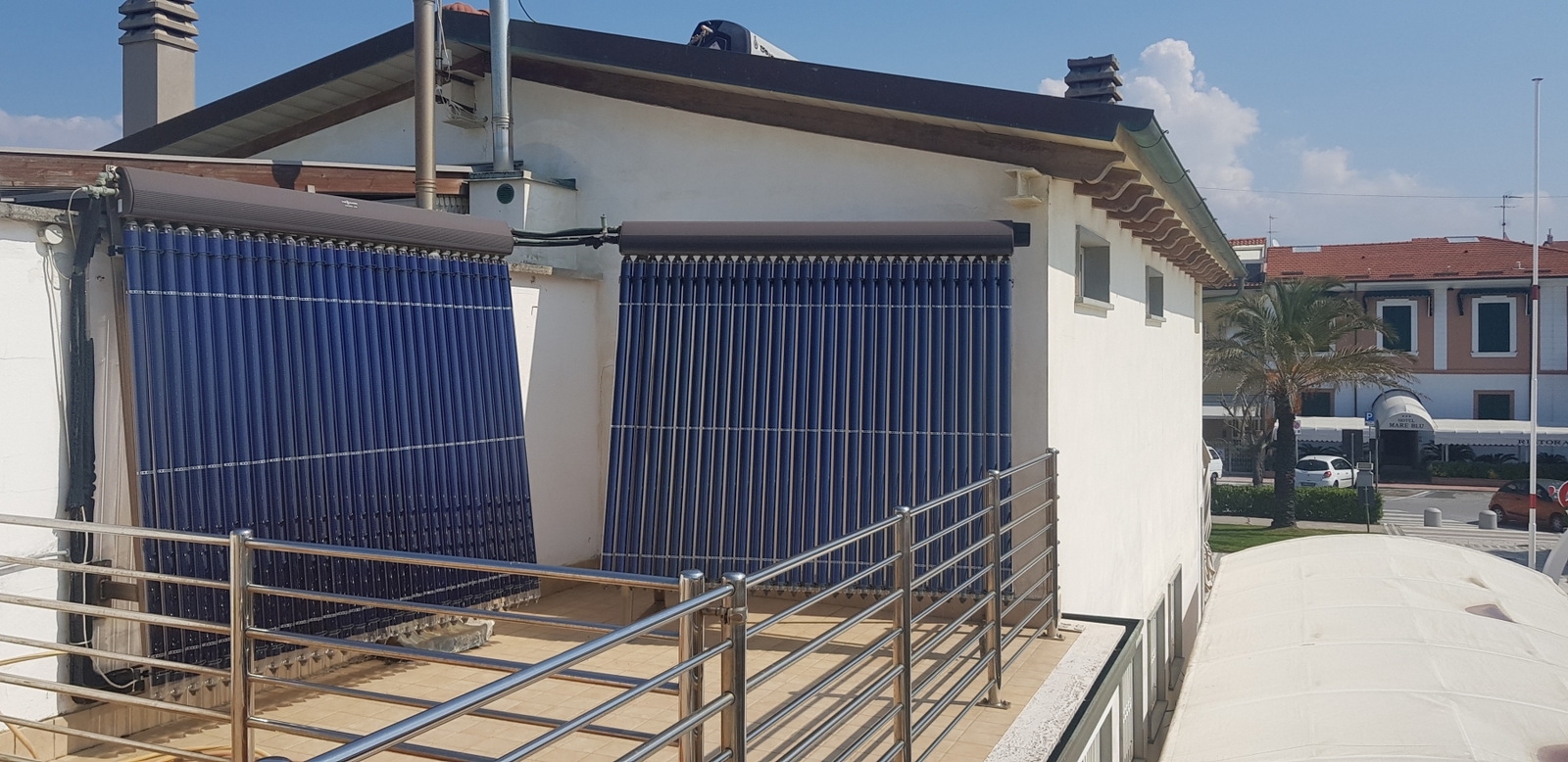 Installazione solare termico per produzione acqua calda presso stabilimento balneare